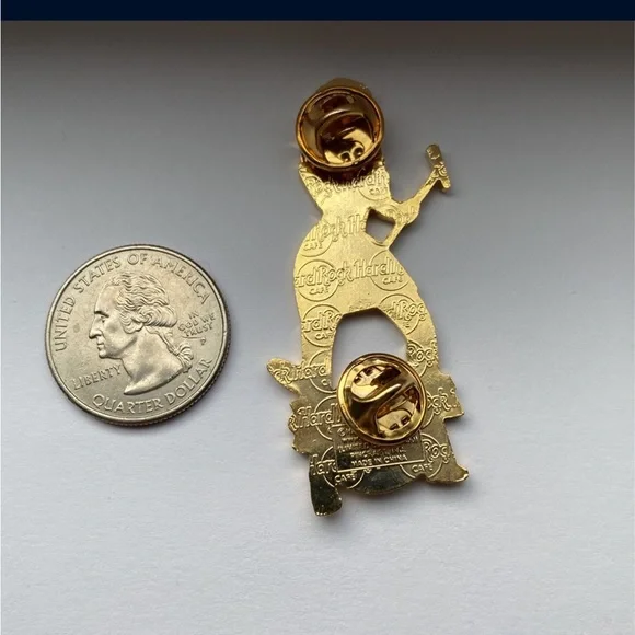 Hard Rock Cafe Cleveland pin - Picture 4 of 6